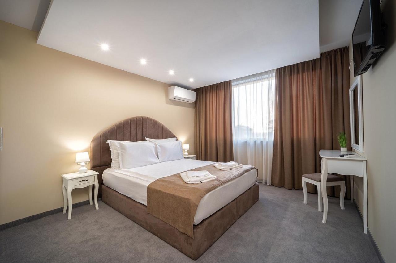 Hotel Rivera Dobrič Esterno foto