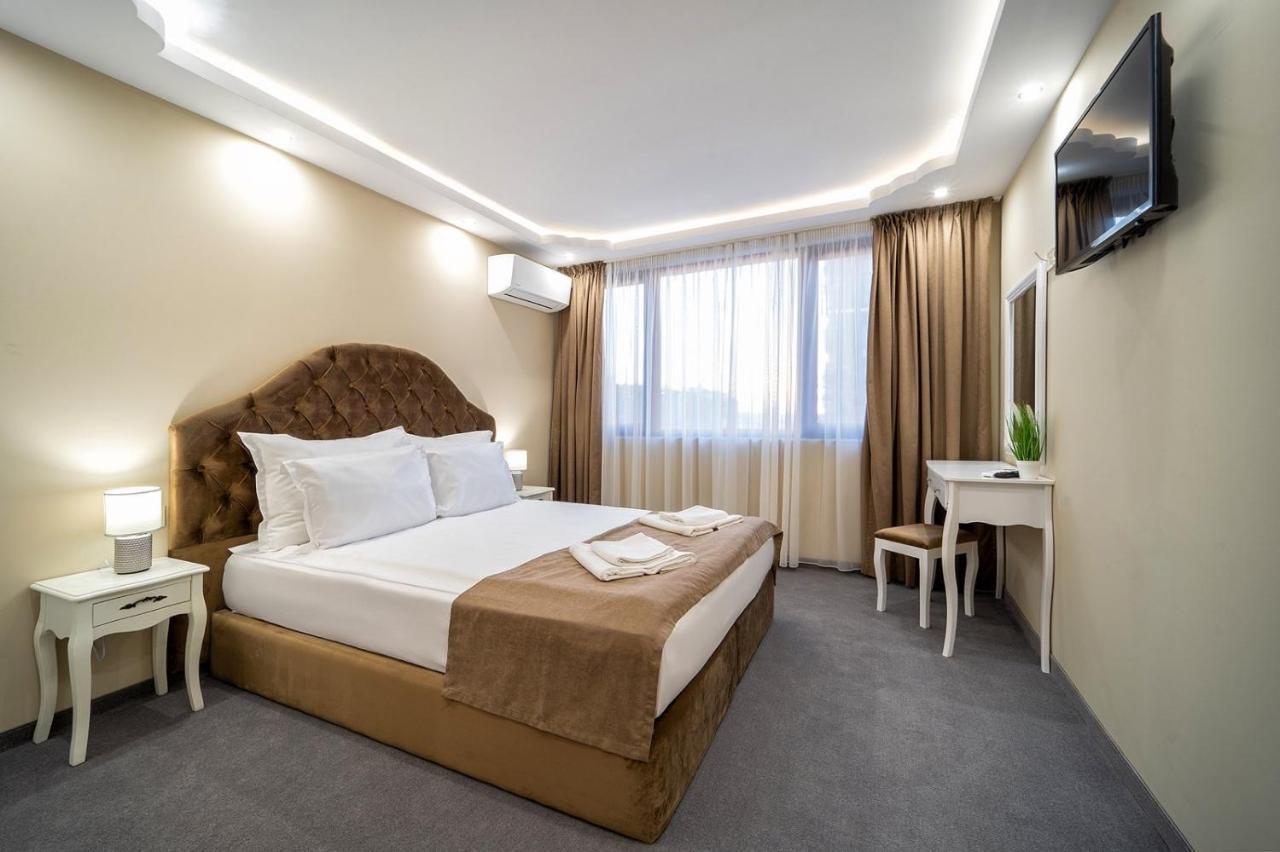 Hotel Rivera Dobrič Esterno foto